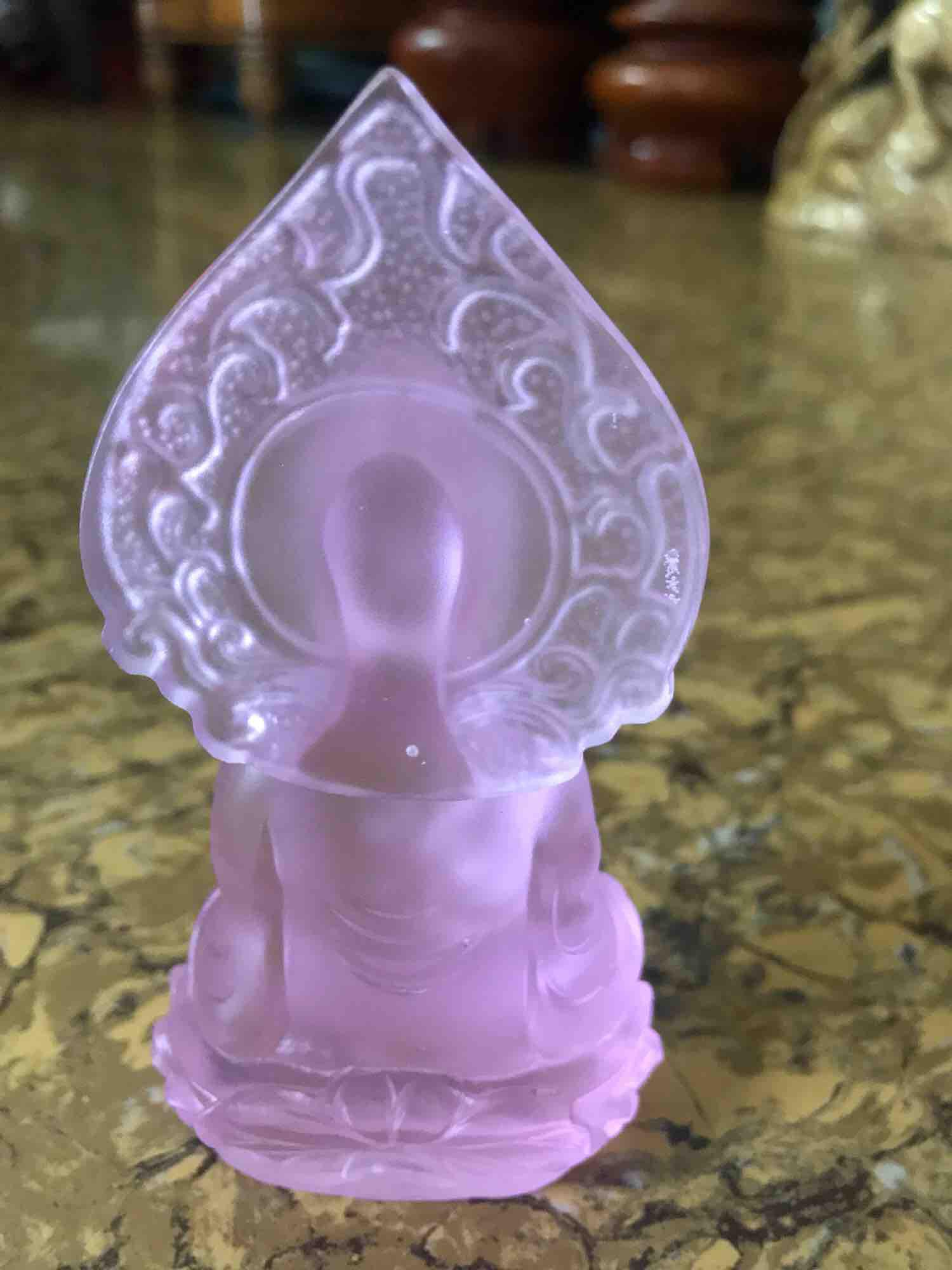TƯỢNG PHẬT BÀ QUAN ÂM ĐÁ LƯU LY MÀU HỒNG cao 13cm đk 7cm mệnh HOẢ THỔ