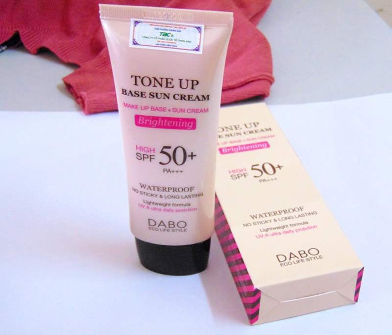 Kem chống nắng Dabo Tune up Hàn quốc (70ml) kèm 1 kính