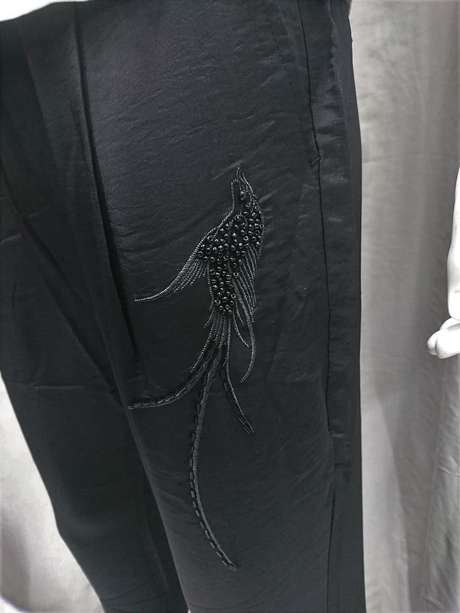quần jogger họa tiết hình chim