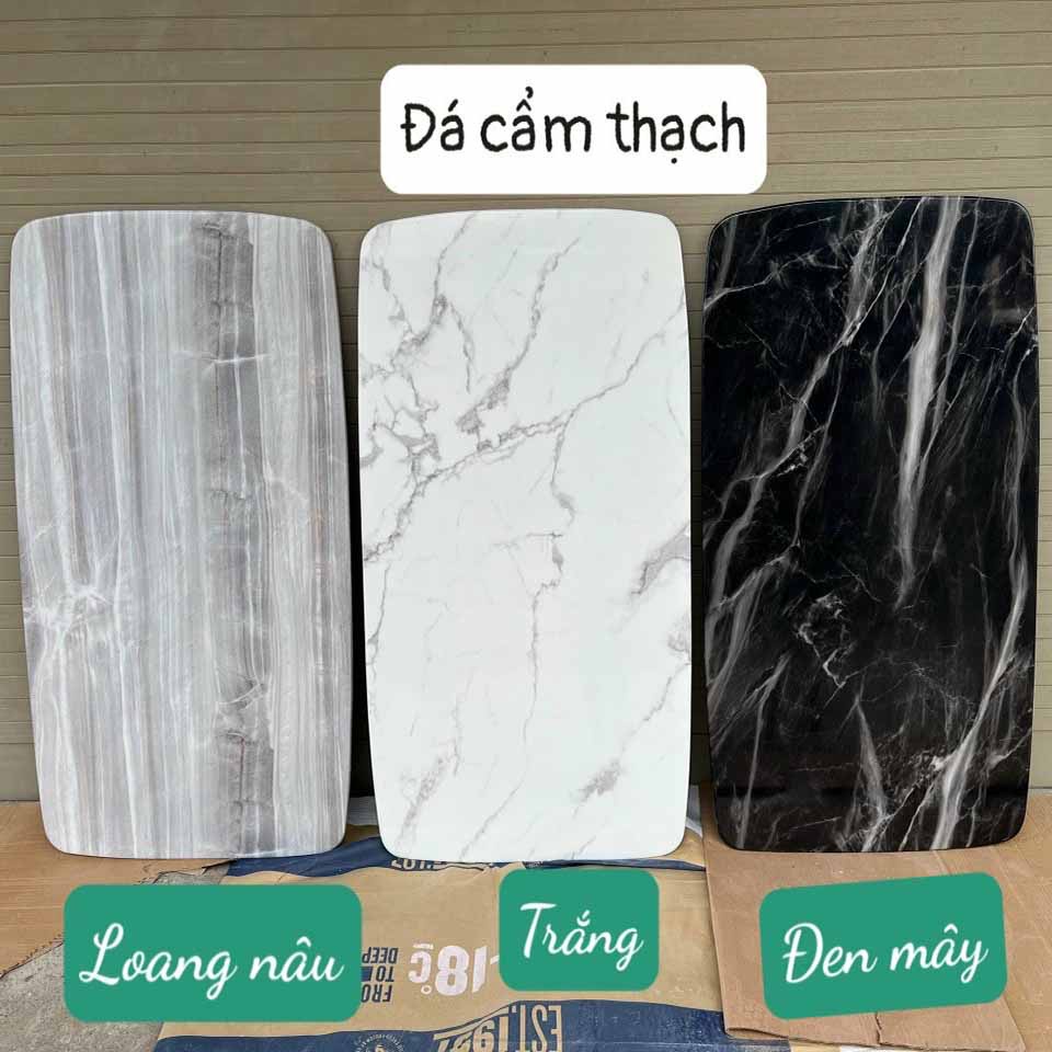 Bàn ăn mặt đá cẩm thạch nhân tạo loang nâu, đen mây, trắng vân mây chân chéo chữ x kết hợp ghế spot