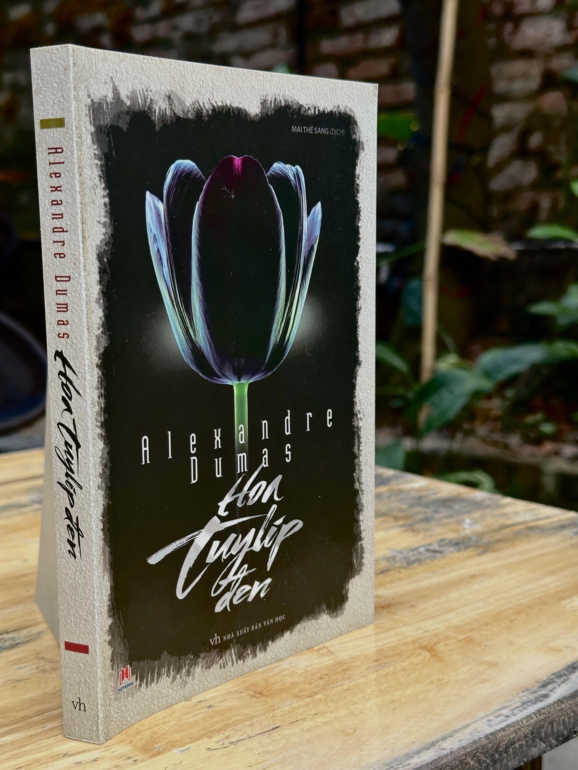 Sách - Hoa Tuylip đen - Sách Văn Học - Tiểu Thuyết Tình Yêu- 2H Books