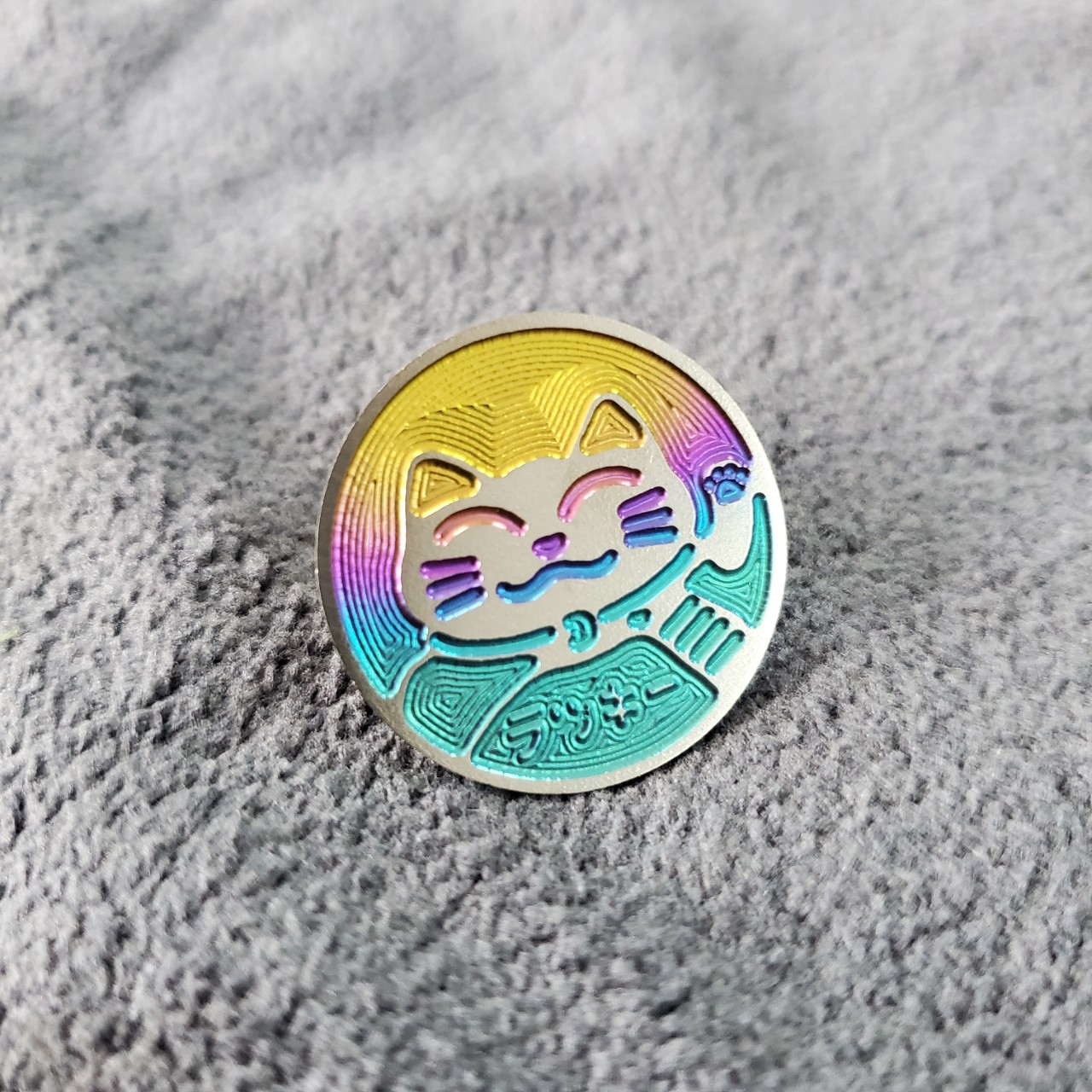 Tem logo Titan con mèo thần tài trang trí xe máy