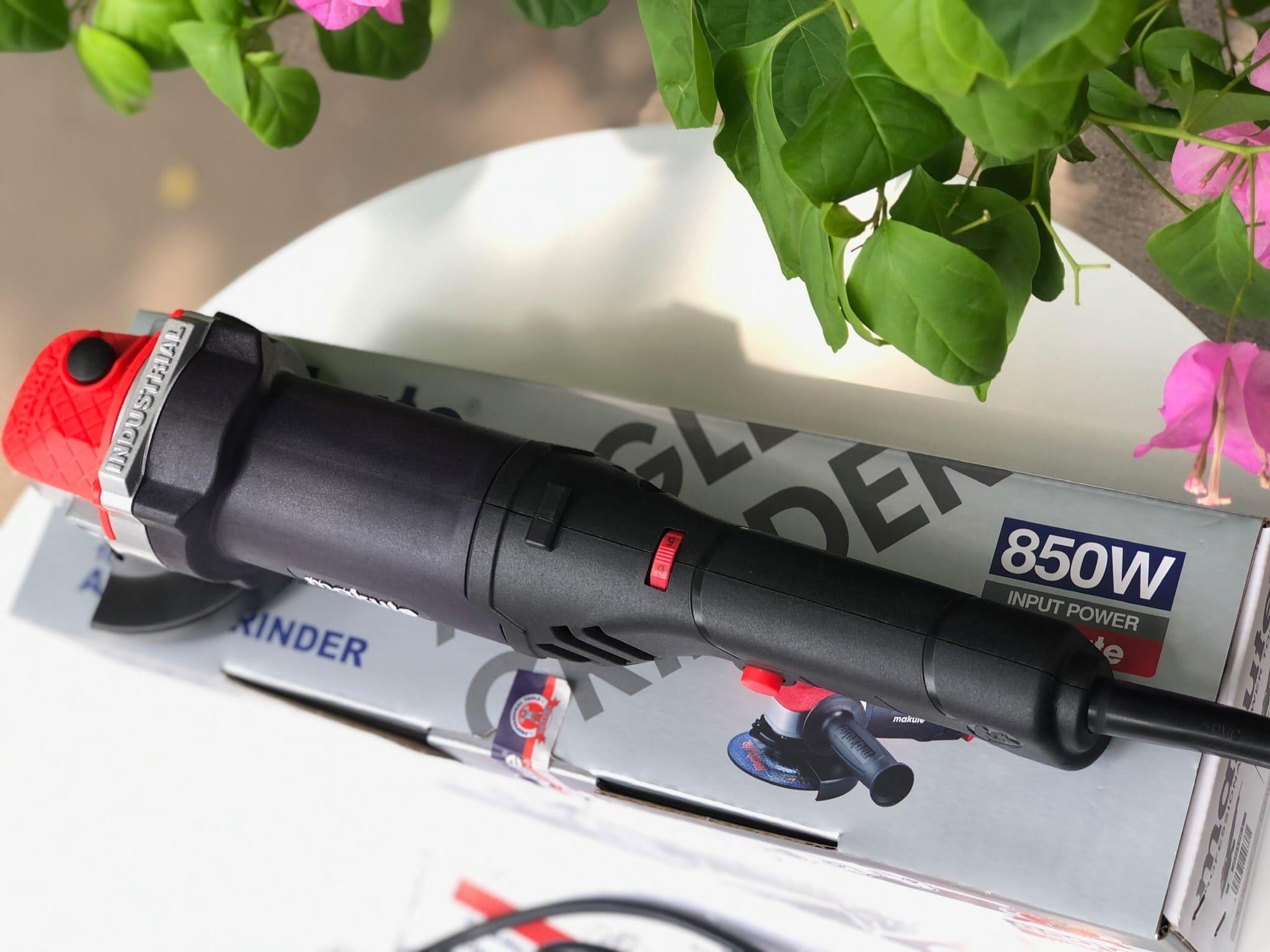 MÁY MÀI TAY DÀI CÓ ĐIỀU TỐC 100MM 850W MAKUTE AG126-LV- HÀNG CHÍNH HÃNG