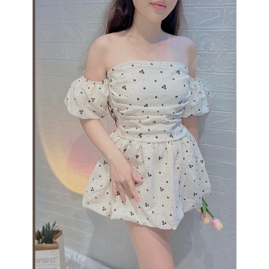Đầm Trễ Vai Hoa Nhí Tay Bồng Dáng Babydoll
