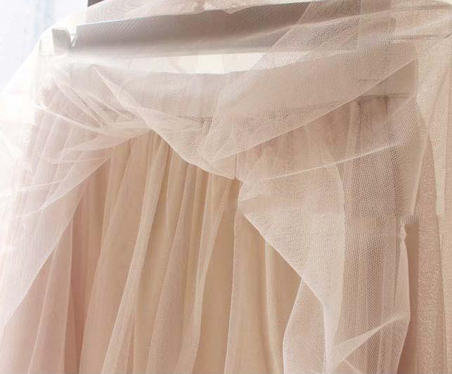 Chân váy tulle xòe tròn dáng nhọn kem - CV051