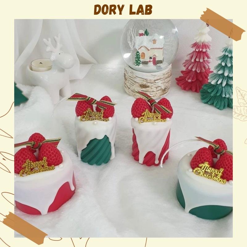 Nến Thơm Trụ Xoắn Dâu Tây Phong Cách Giáng Sinh, Quà Tặng Độc Đáo - Dory Lab