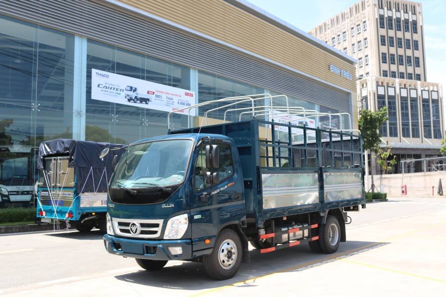 Bộ vè che mưa cao cấp dành cho xe tải Ollin loại khống có lỗ gương trên cửa hàng đẹp
