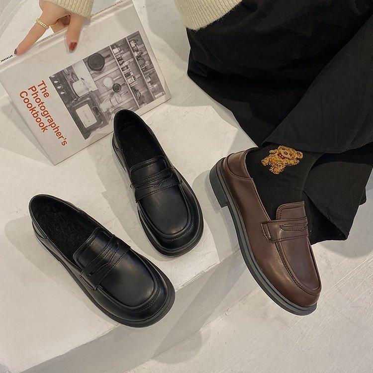 Giày Đế Bệt Thiết Kế Giản Dị Thời Trang