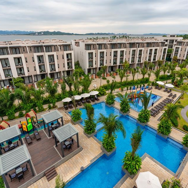 Royal Lotus Resort 4* Hạ Long - Gói 02 Bữa Ăn, Hồ Bơi Ngoài Trời, Hồ Bơi Trong Nhà, Bãi Biển Riêng, Không Gian Xanh