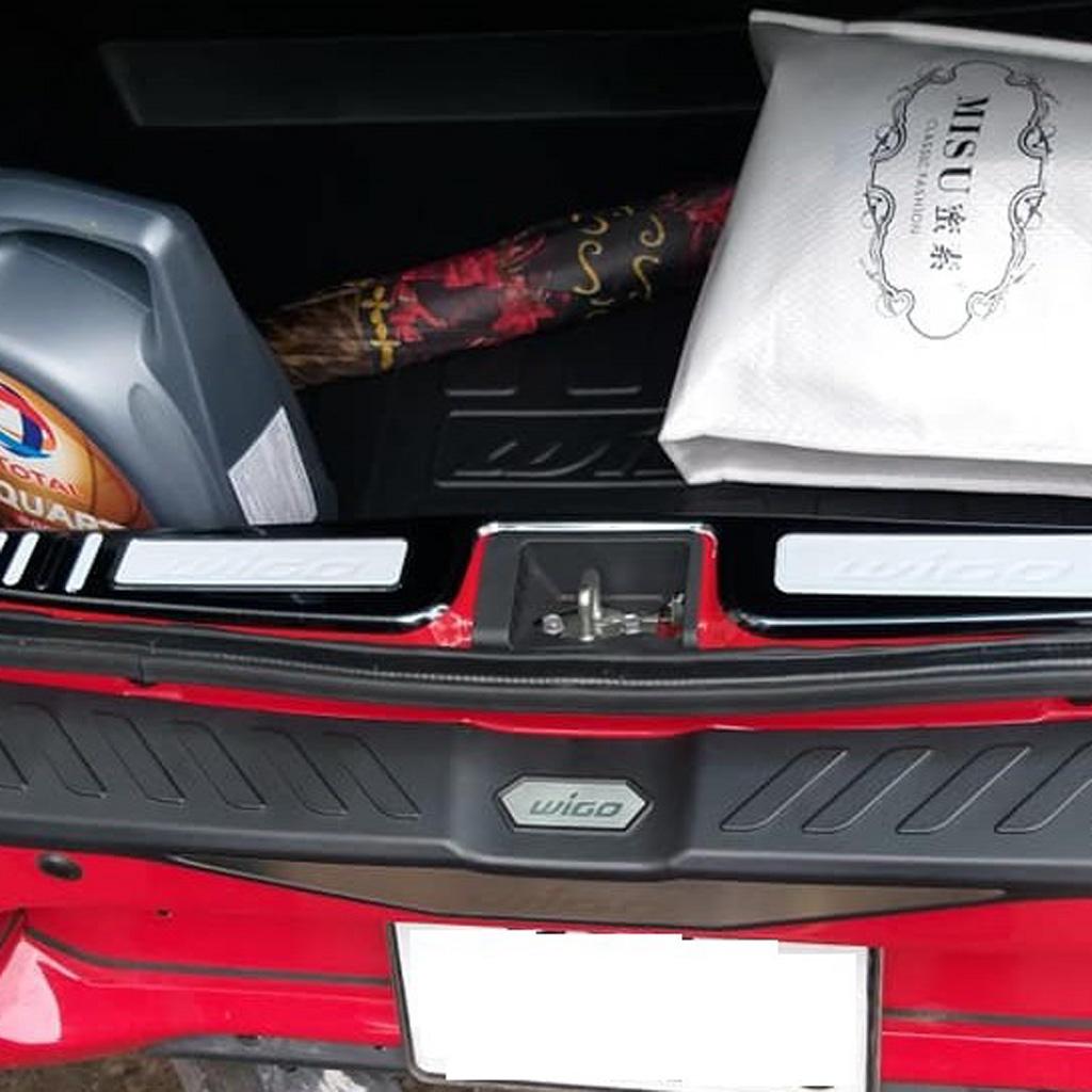 Ốp chống trầy cốp cho xe Toyota Wigo 2018-2023 chất liệu NHỰA 3D cao cấp - SUPER CAR