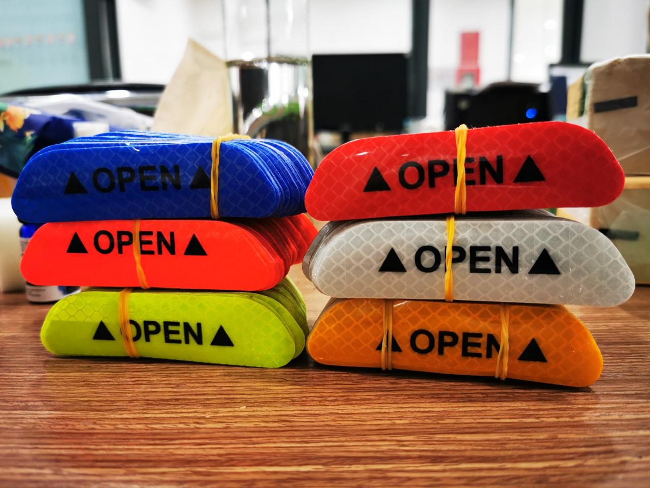 Bộ Decal Phản Quang 4 Miếng OPEN Dán Cửa Xe Cảnh Báo Va Chạm