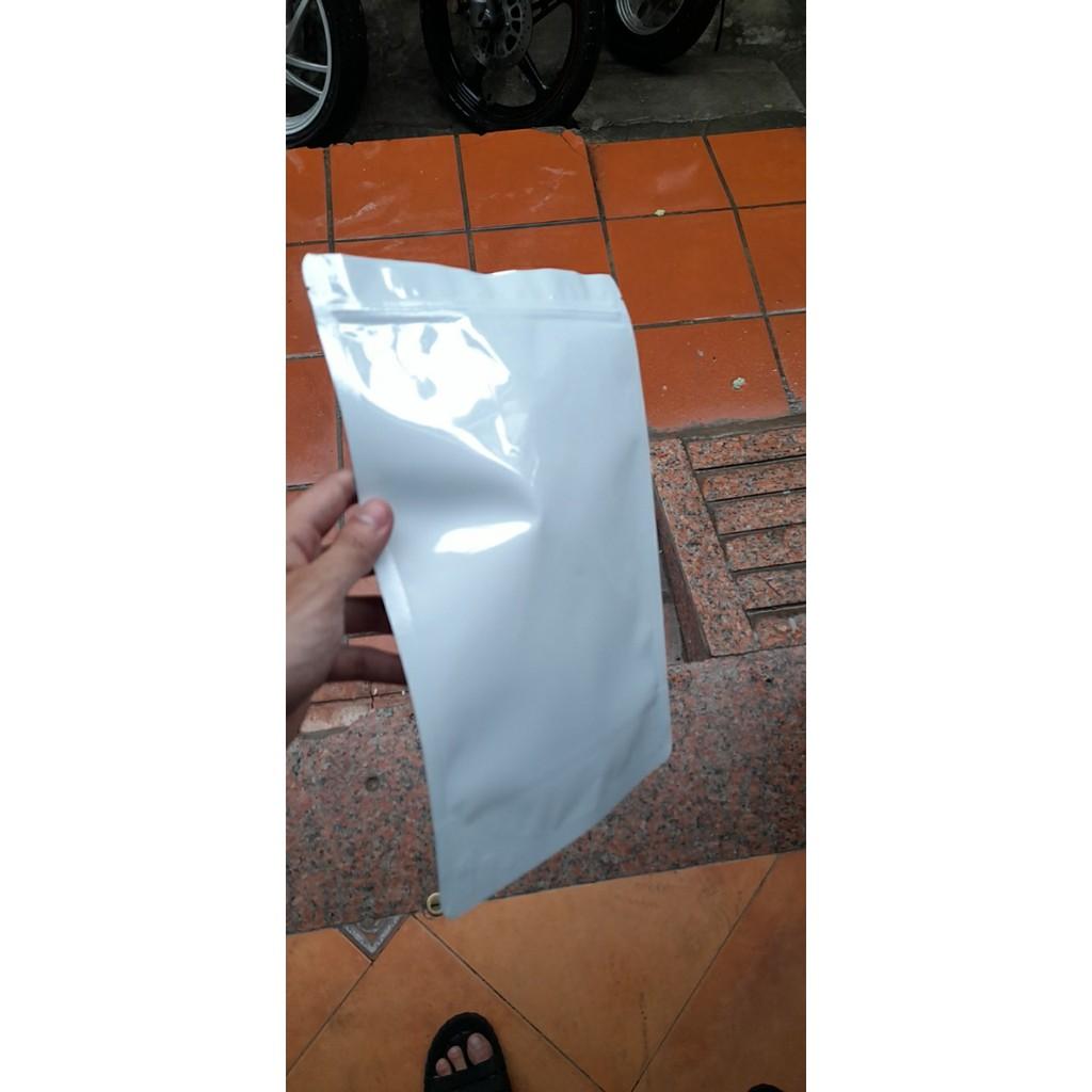 Túi zipper trắng sữa kích cỡ 22x32 số lượng 1kg