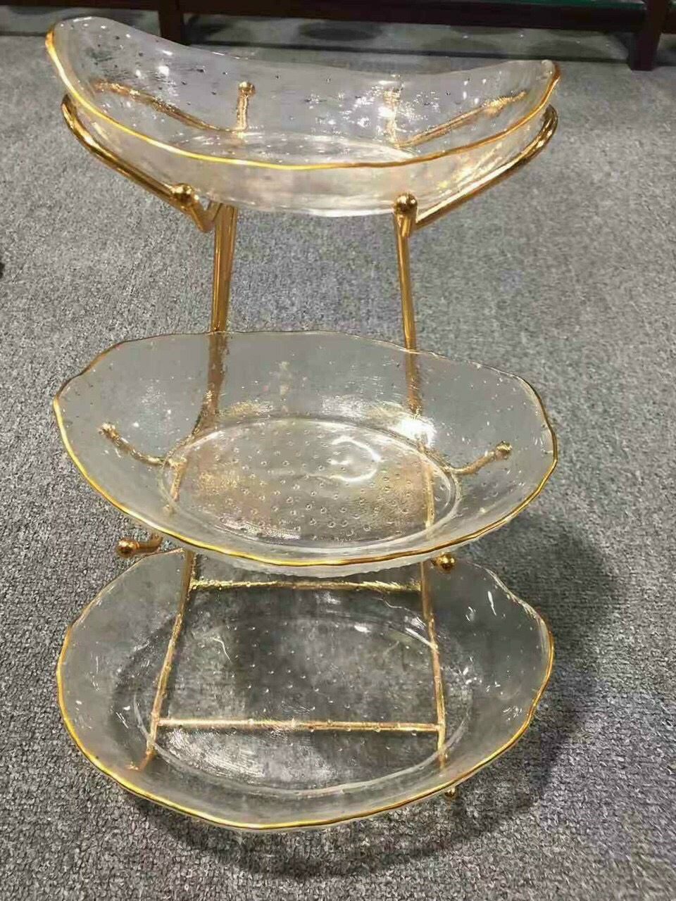 KHAY ĐỰNG SALAD BÁNH KẸO HOA QUẢ THỦY TINH 3 TẦNG KHUNG KIM LOẠI MẠ VÀNG SANG TRỌNG - VD187
