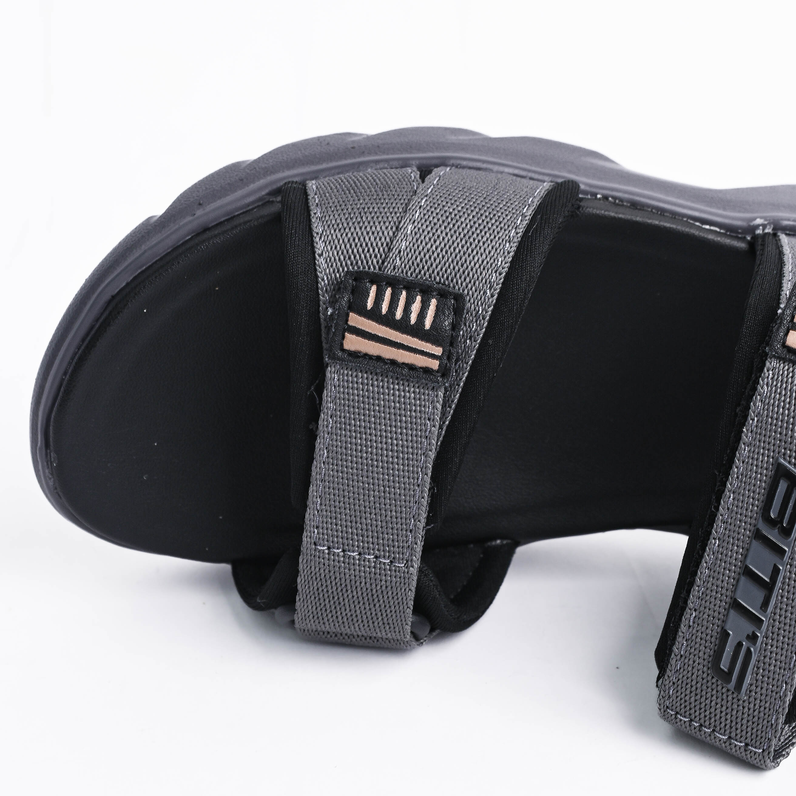 Sandal Biti's nam (36-43)
