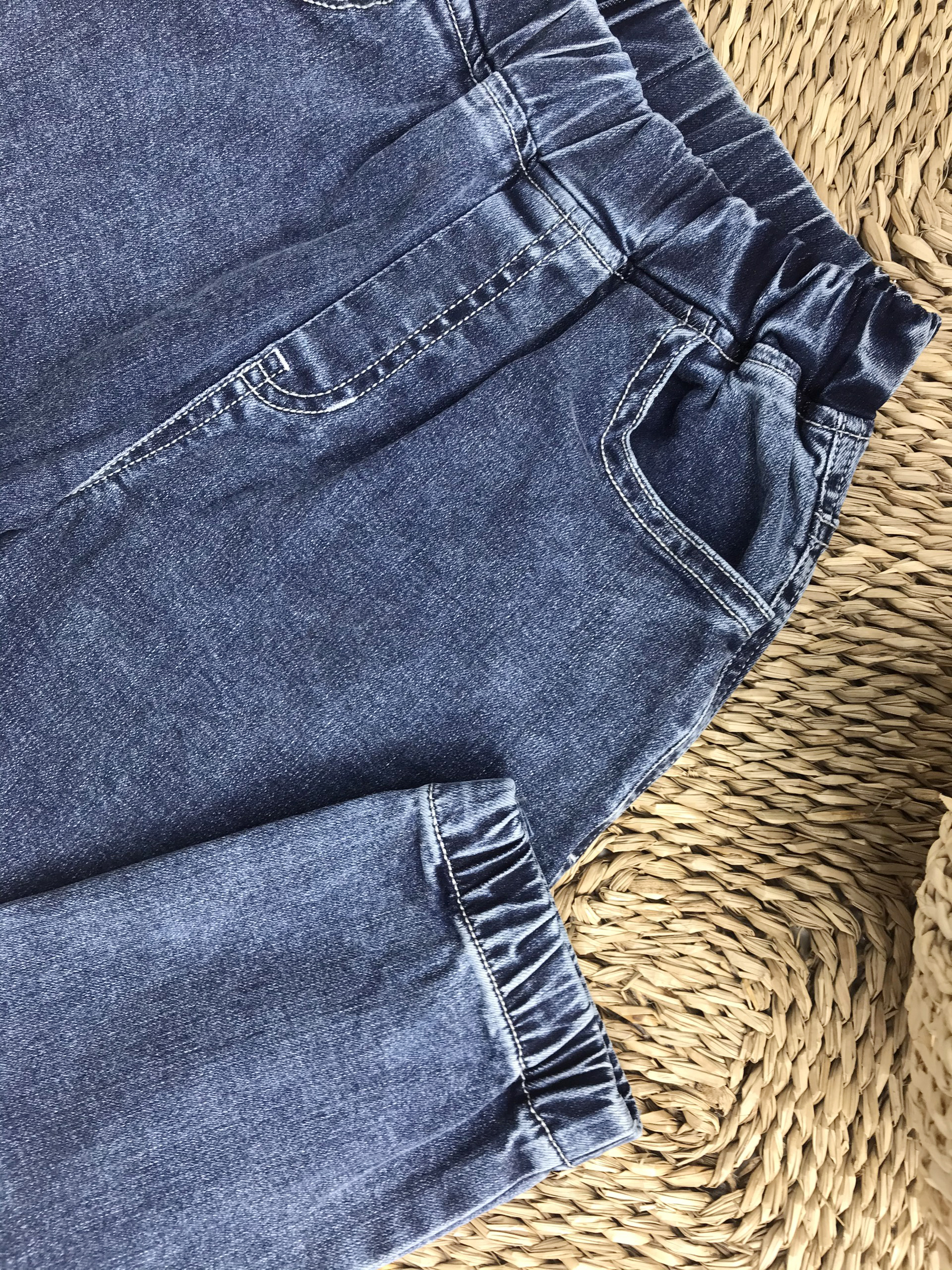 Quần Dài Bé Trai TomBi Chất Liệu Jean Mềm Mịn Thoáng Mát Thấm Hút Mồ Hôi Không Bai Không Xù (6-12 Tuổi) 8AJ01535DX