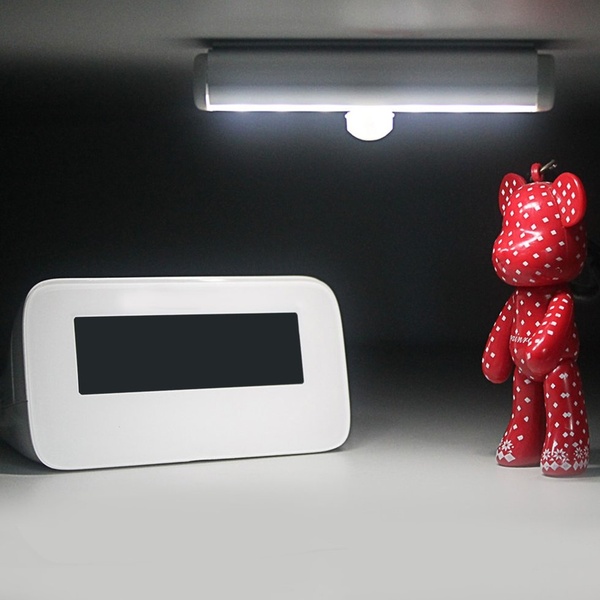 Đèn 6 Led cảm biến chuyển động hồng ngoại