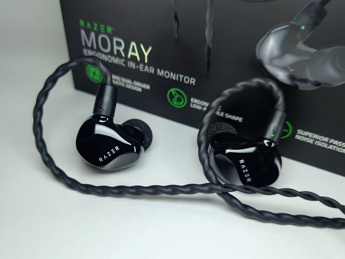 Tai nghe có dây nhét tai Razer Moray-Ergonomic In-ear Monitor for All-day Streaming_Mới, hàng chính hãng