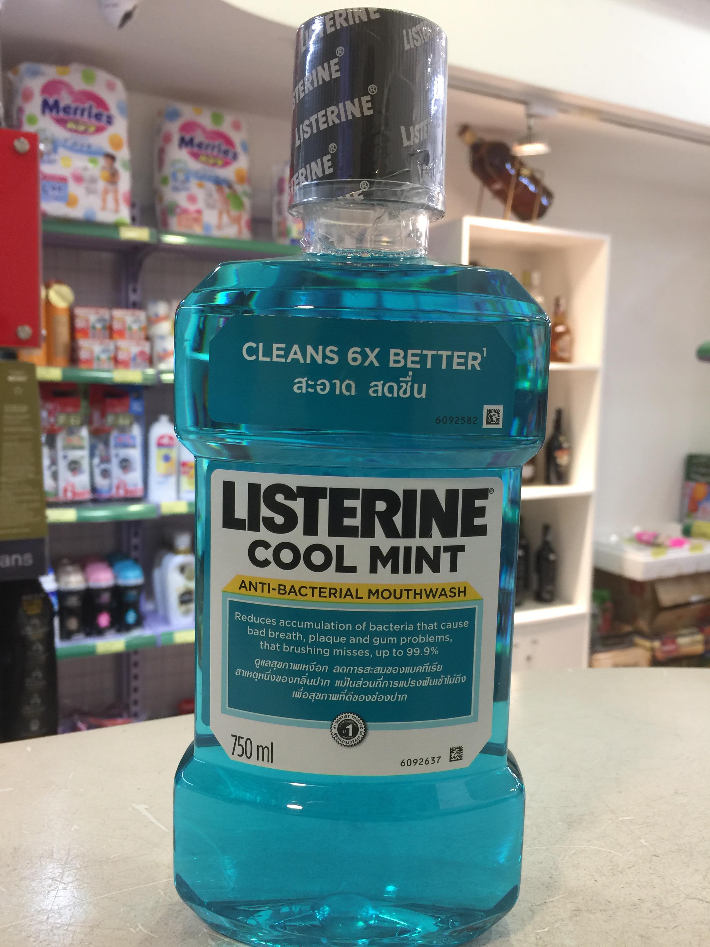 Combo 2 chai nước súc miệng Listerine Cool Mint Hương Bạc Hà 750ml/chai