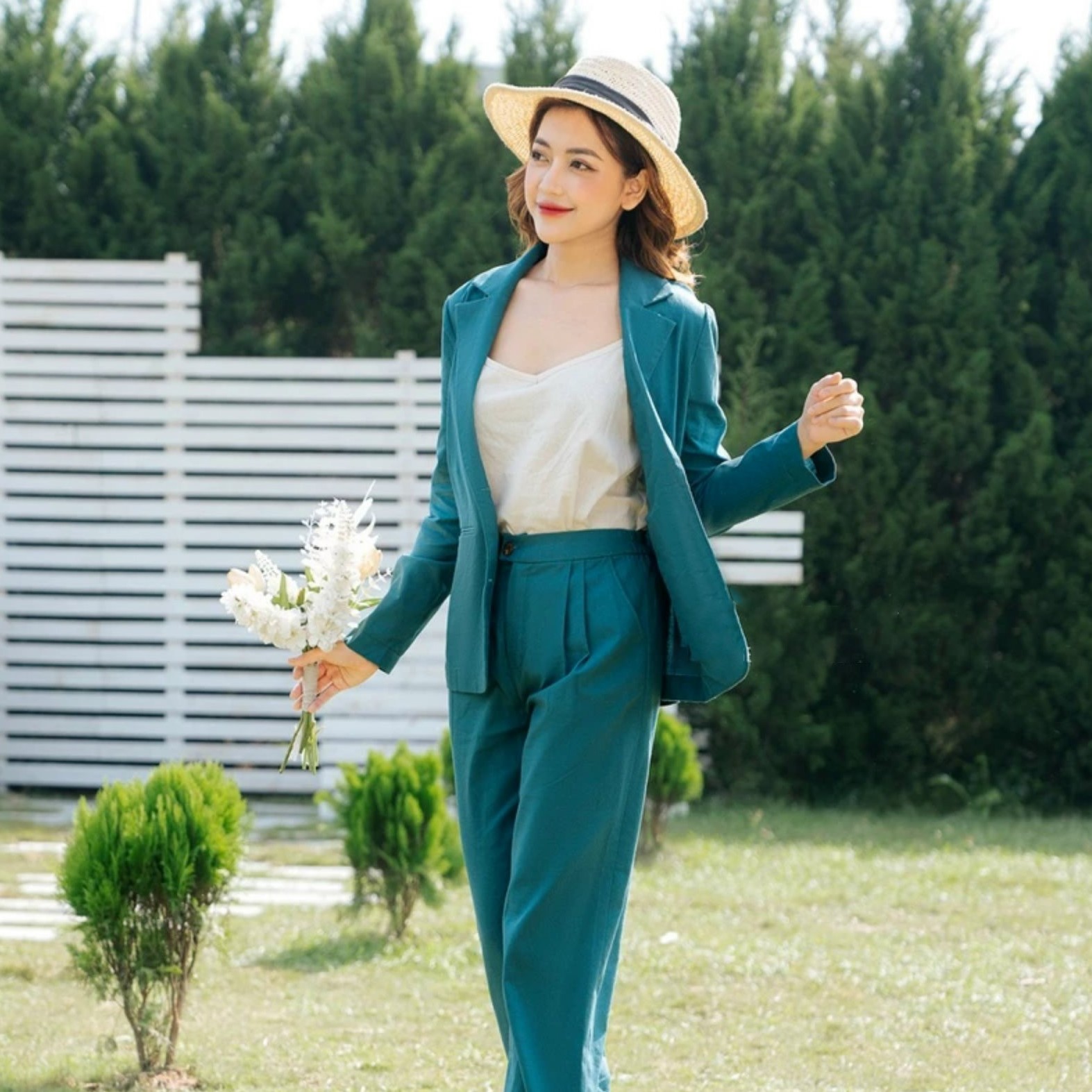 Áo blazer nữ dáng suông khoác nhẹ cao cấp vải linen lên form chuẩn đẹp, phối màu trẻ trung nữ tính Haint Boutique BZ08