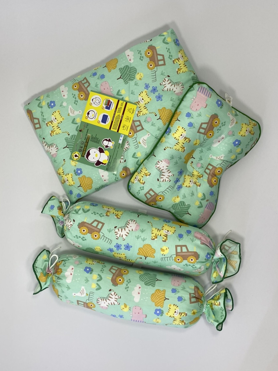 Bộ 4 Gối Đôi Có Mền BabyTop ( Màu và họa tiết ngẫu nhiên )