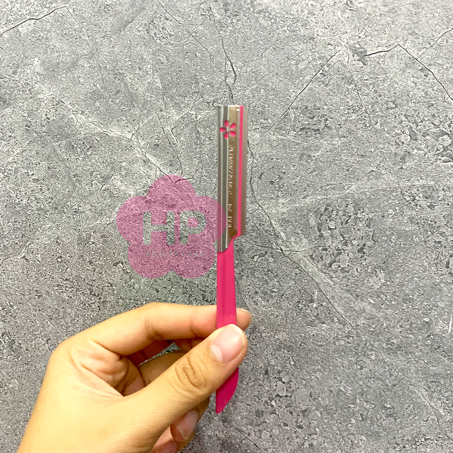 Dao Cạo Lông Mày Cán Dài Lưỡi Dao Thép không Gỉ Kai Beauty M-07422