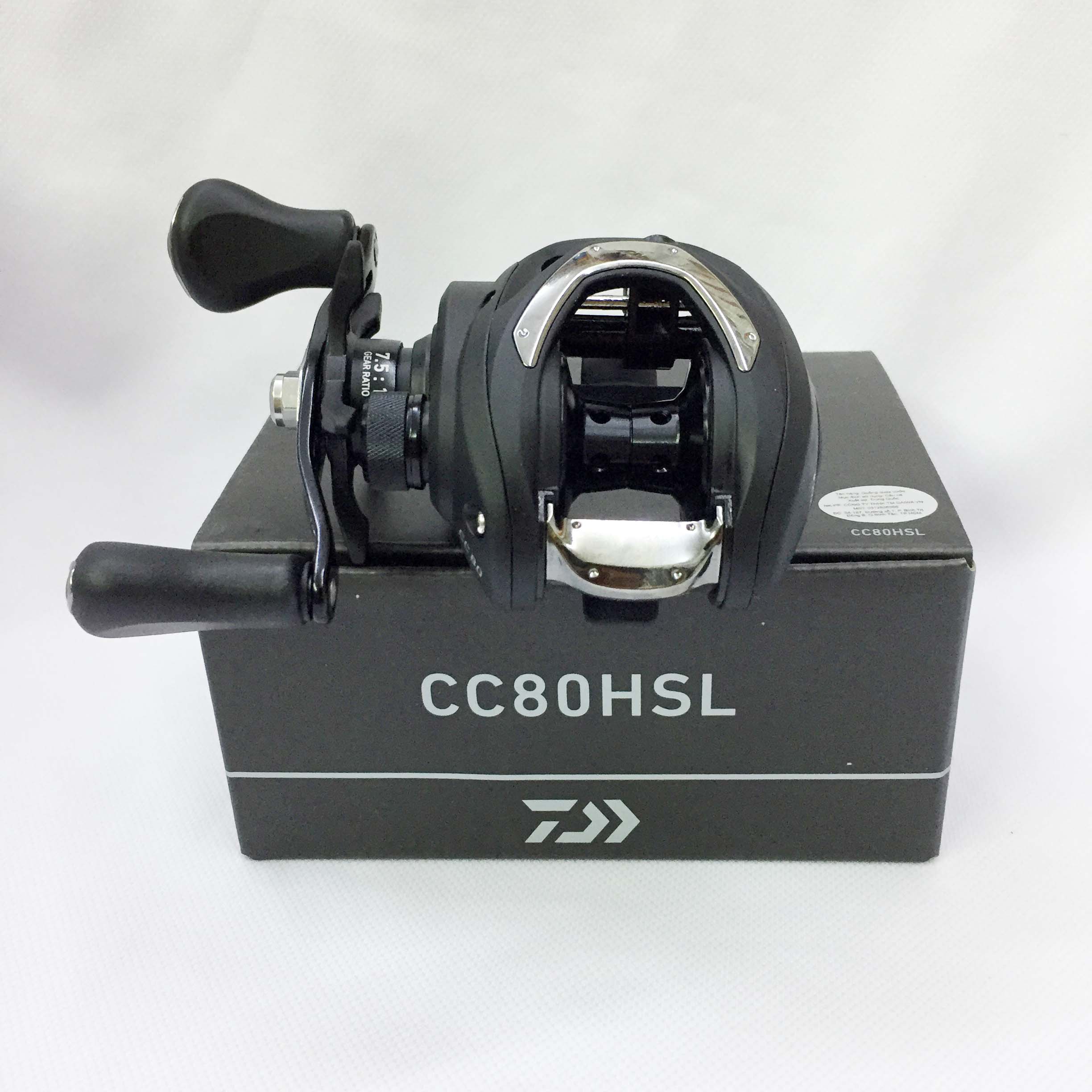 Máy câu cá Daiwa CC80HSL (Máy tay trái)