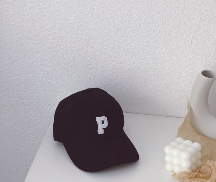 Mũ nón lưỡi trai in chữ P phong cách cho bé trai PKN42