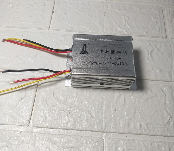 Thiết bị đổi nguồn DC 24V về DC 12V   cho Ô tô 10A