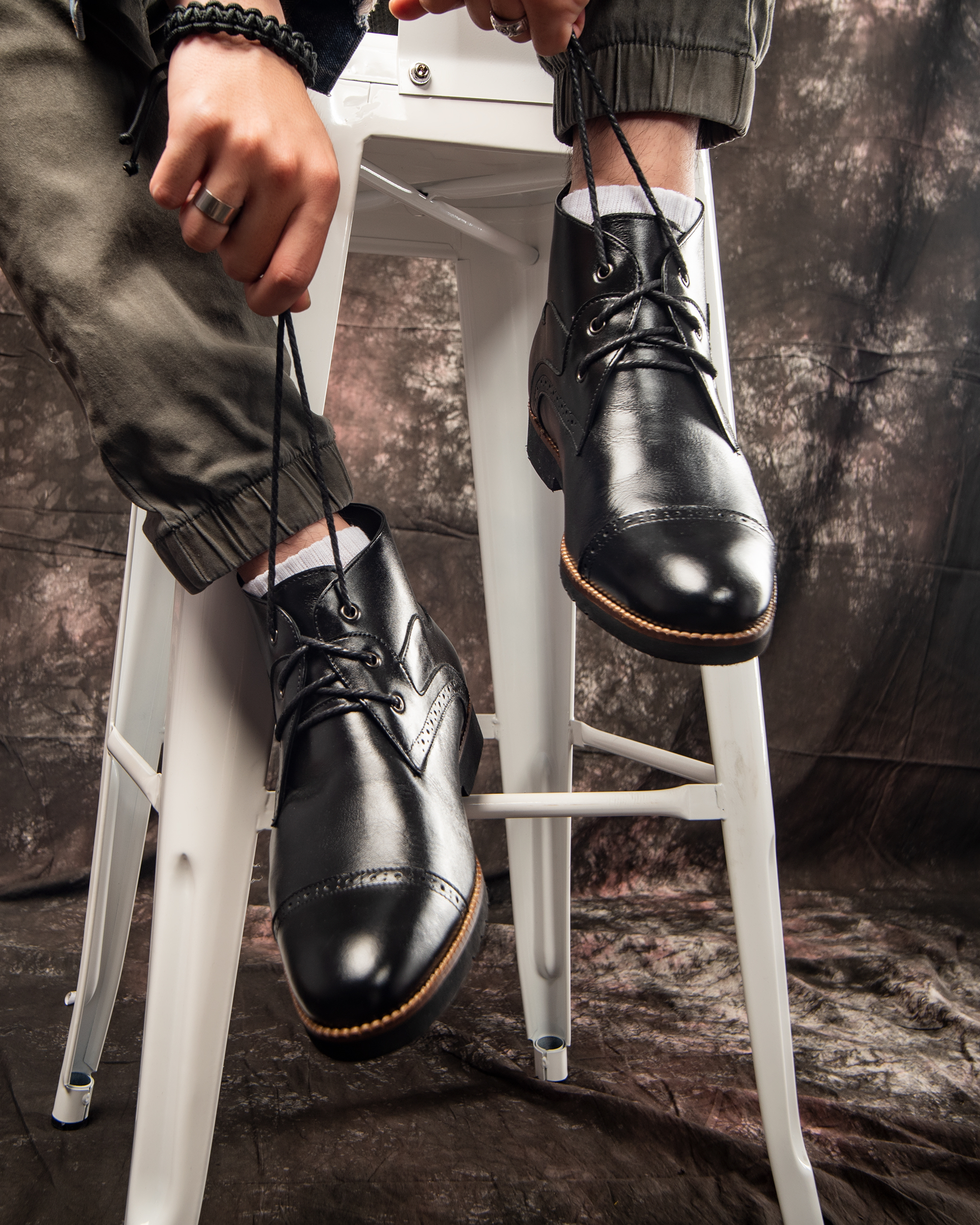 Giày Boots Nam Tăng Chiều Cao Siêu Nhẹ T&TRA Tăng Cao 7Cm, S1079 Đen , Chất Liệu Da Bò Cao Cấp, Đế Và Lót Siêu Nhẹ Giúp Giảm Trọng Lượng 30% So Với Đế Cao Su