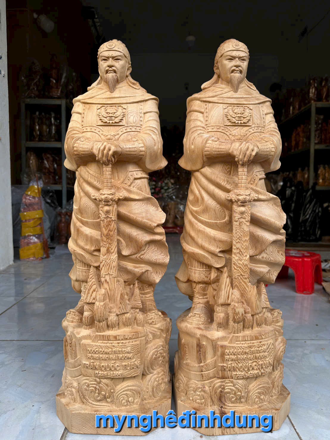 Tượng trần quốc tuấn trần hưng đạo vương bằng gỗ ngọc Am thơm nức cao 70cm