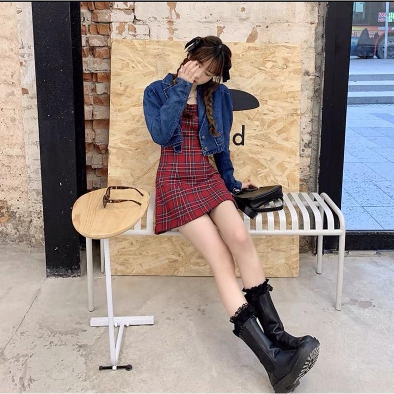 Đầm caro đỏ phối tay ren