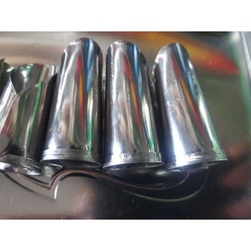 Móng Tay Lột Tôm, Ngón Tay Sắc.