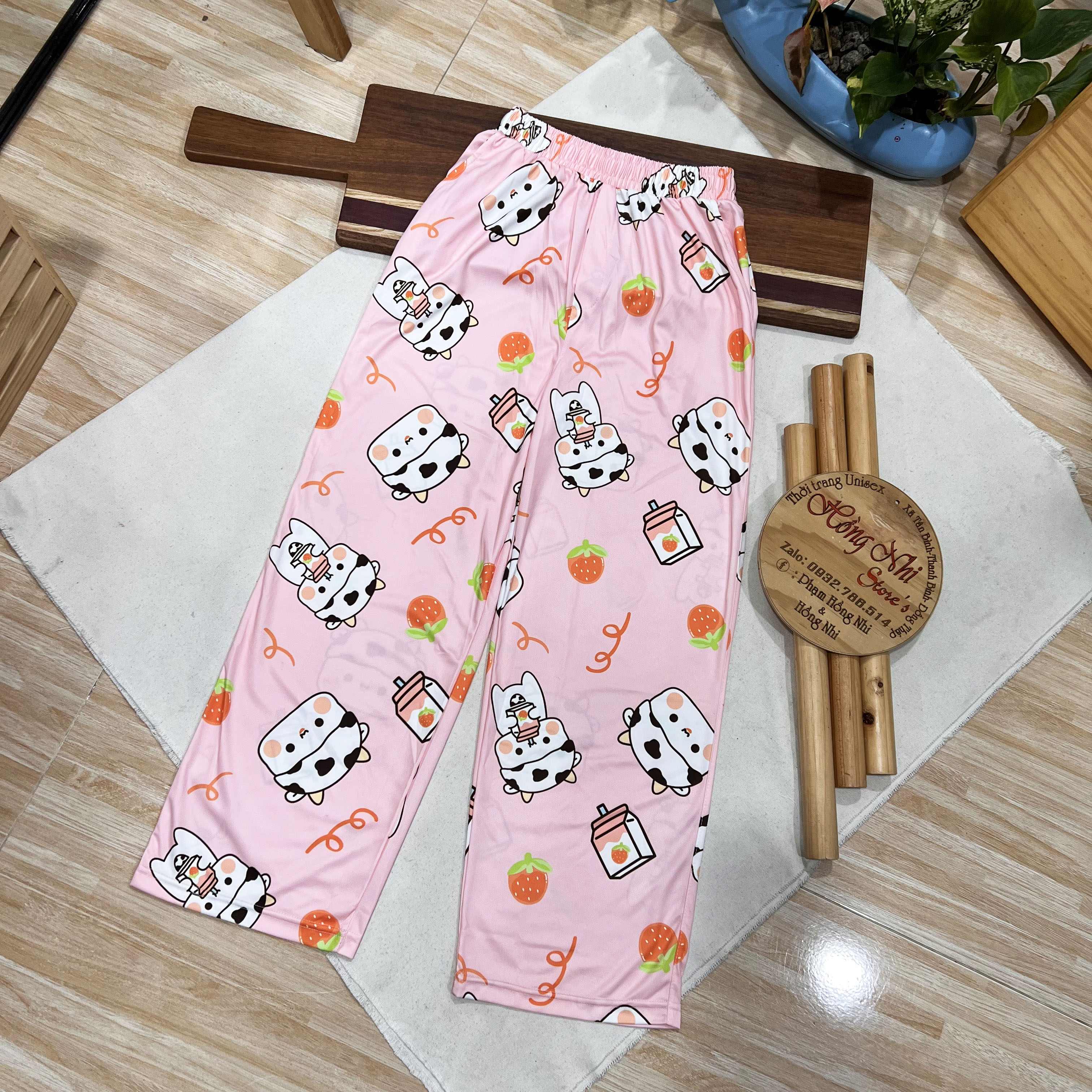 Quần Hoạt Hình Dài Con Bò Hồng Ống Rộng Cartoon Pant V2 Oversize Ulzzang Unisex - MM