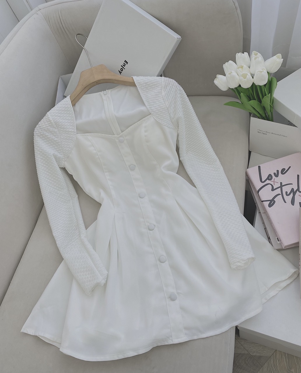 Đầm xoè tay dài xớ gỗ cổ vuông dự tiệc