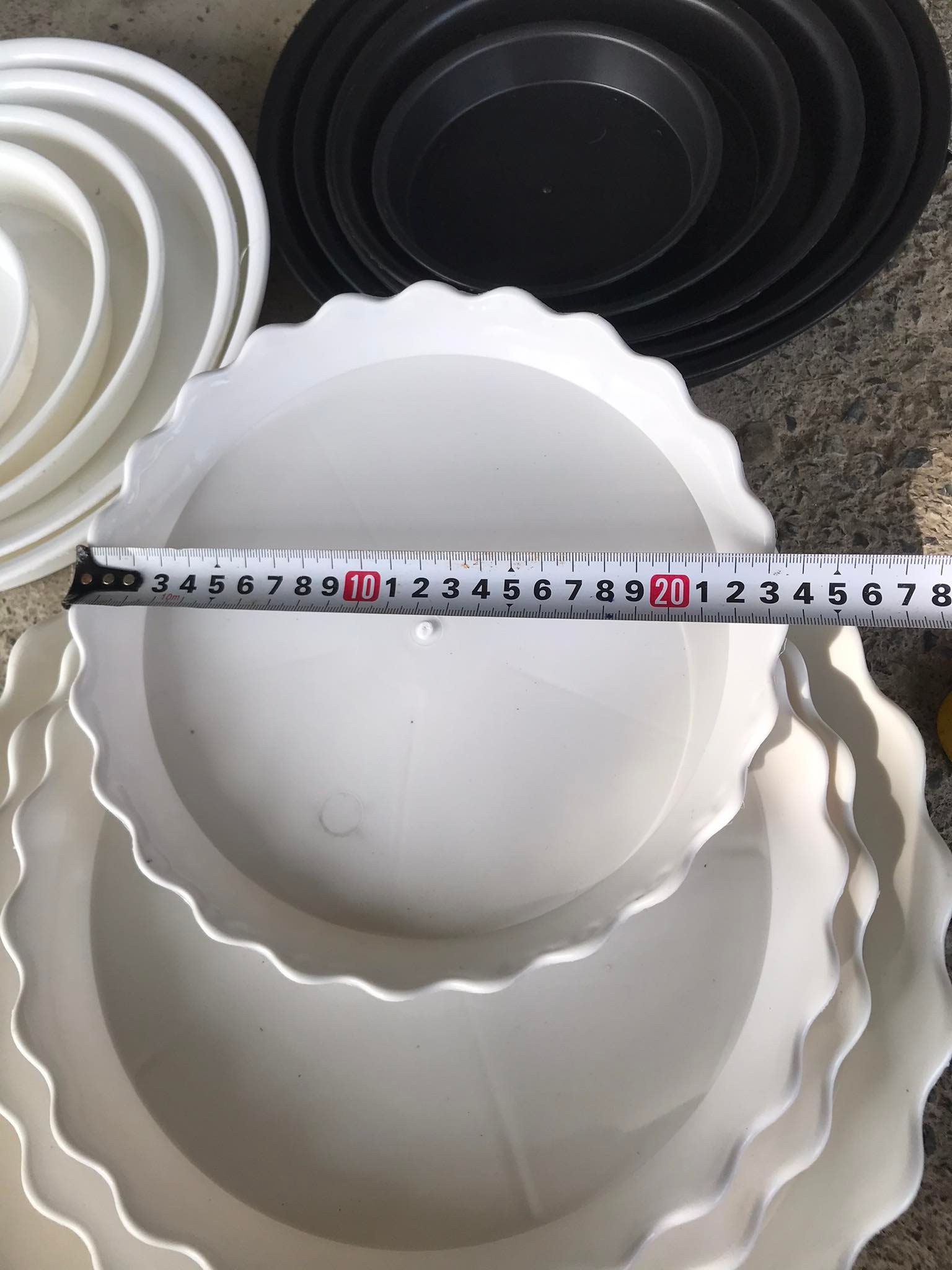Đĩa lót chậu bằng nhựa size từ 10-35cm - Đĩa Bèo