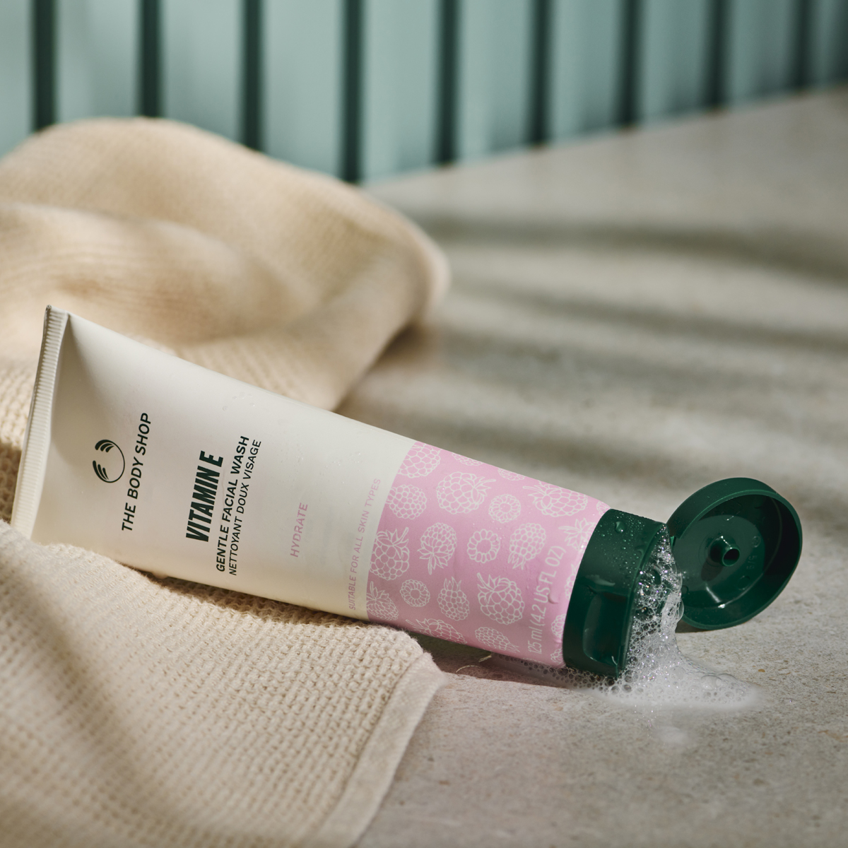 Kem Rửa Mặt Cho Da Nhạy Cảm The Body Shop Vitamin E