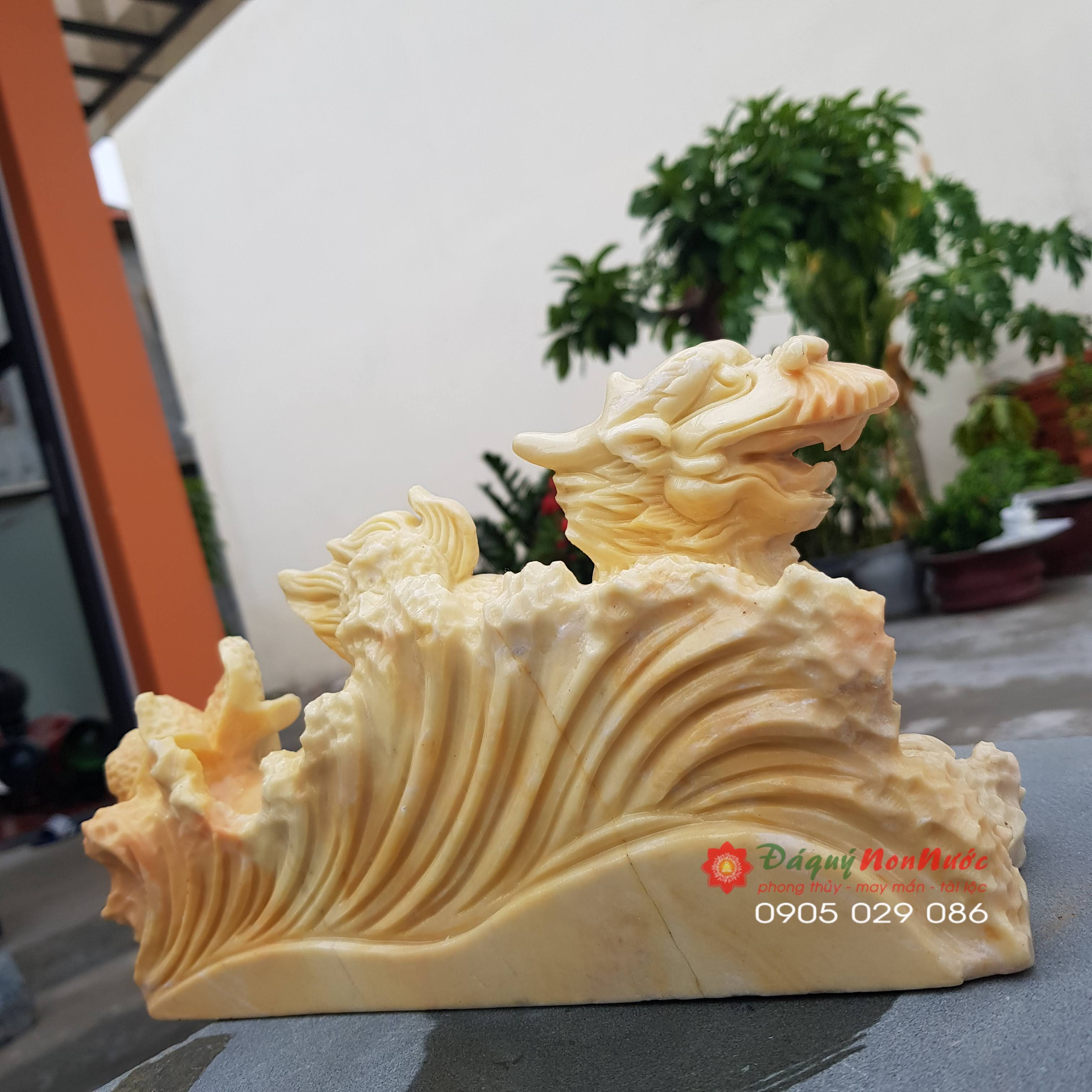 Tượng tỳ hưu kéo bắp cải đá Cà Rốt 25cm - đá Non Nước