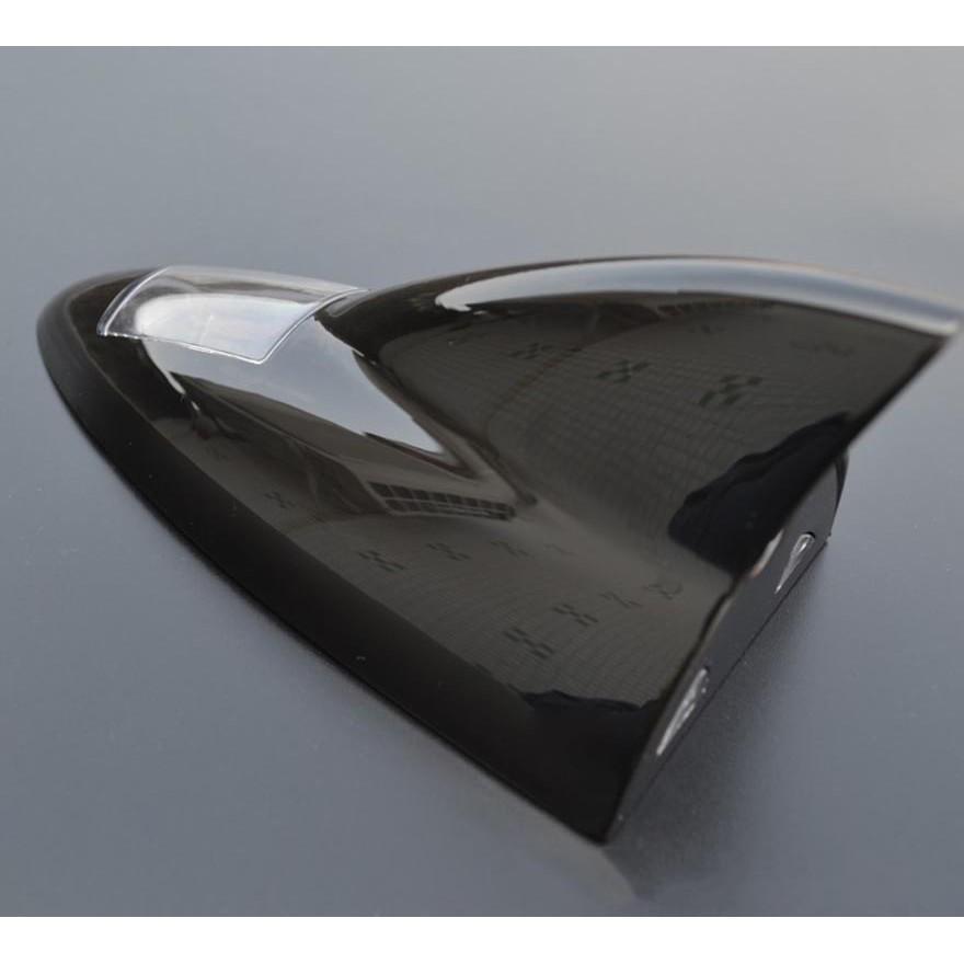 Vây Cá Mập Có Đèn Led Thay Ăng Ten