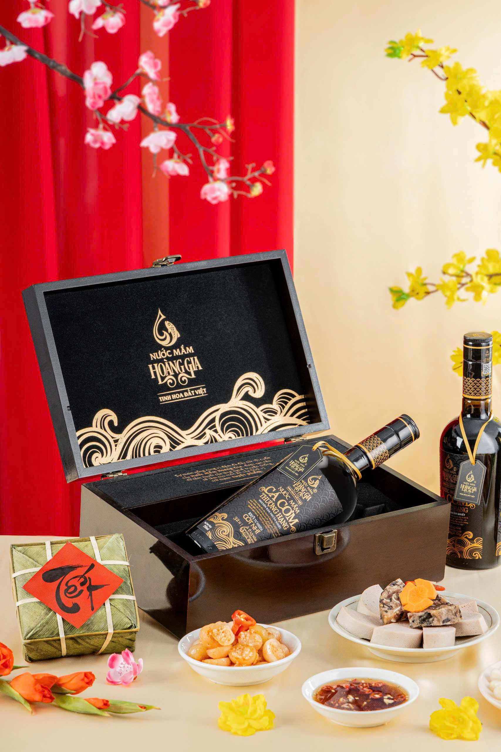 [Set quà tặng 2 hộp gỗ 750ml] Nước mắm cá cơm thượng hạng Hoàng Gia - Quà Tết sang trọng tặng đối tác, gia đình, bạn bè