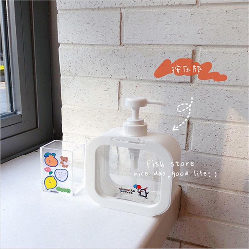 Bình đựng nước rửa tay cỡ lớn thiết kế đơn giản tiện dụng khi đi du lịch