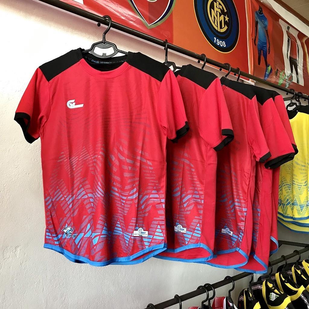 Phụ kiện Sport, Bộ quần áo bóng đá gai lạnh Riki C100 Đỏ giá rẻ