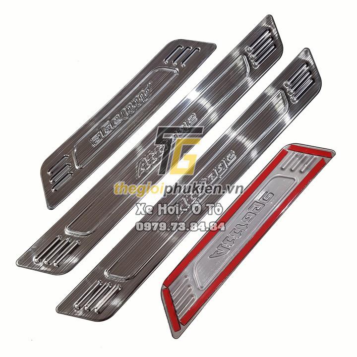 Bộ Ốp bậc cửa, Nẹp bước chân dành cho Mitsubishi Attrage 2020 – Mẫu Titan