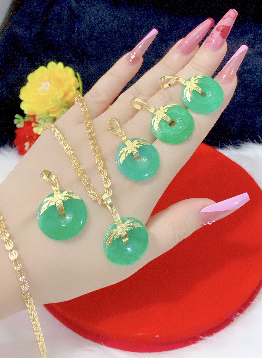 Dây chuyền mặt cẩm thạch xoàn mạ 18.k siêu xinh