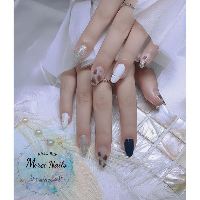 Nailbox mix tone trắng đen