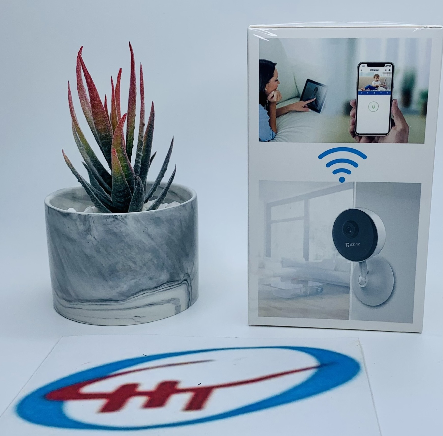 Camera mini wifi Ezviz CS-C1C-B Full HD 1080P, Hàng Chính hãng.