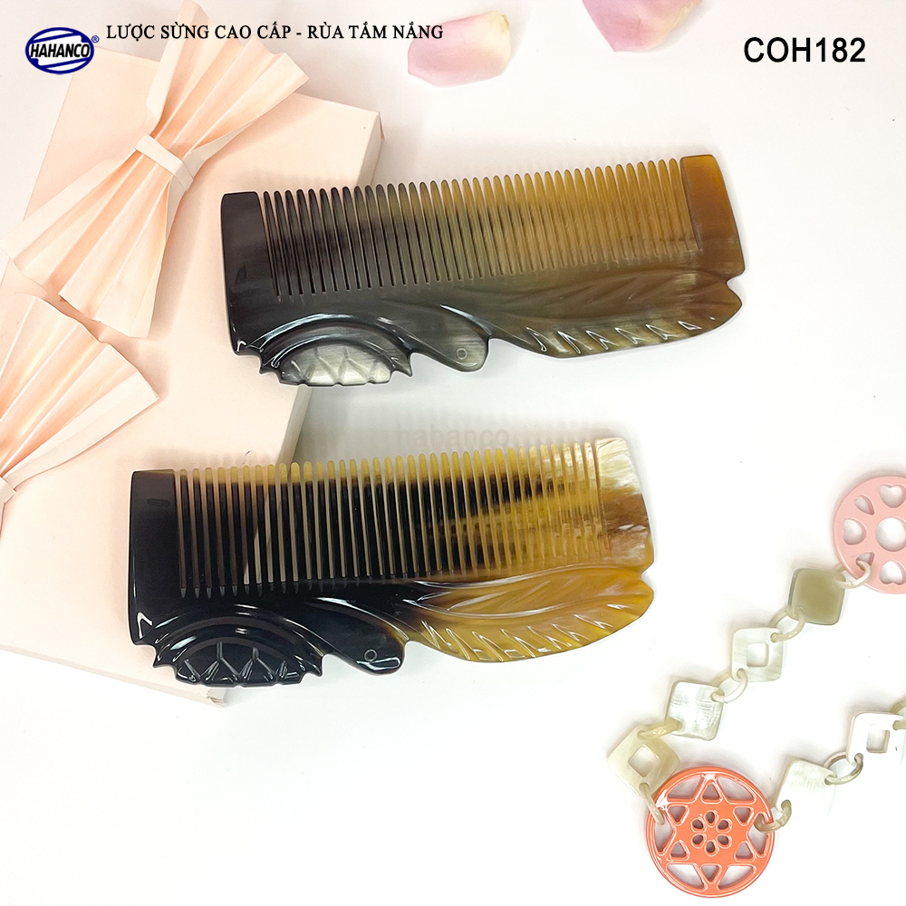 Lược Sừng Màu Vân Nưa Bằng Đầu Rùa Tắm Nắng Đục Khắc Tinh Xảo - có thể bỏ túi - COH182