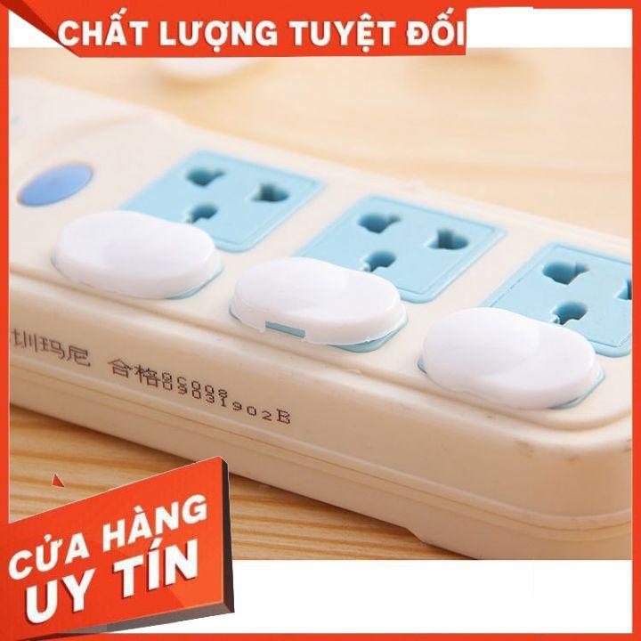 Bịt ổ điện an toàn cho trẻ nhỏ