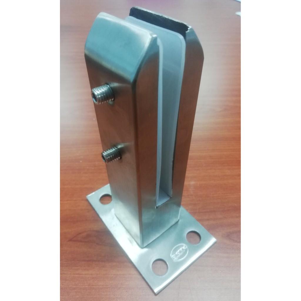Trụ cầu thang lan can kính không khoan lỗ inox 304