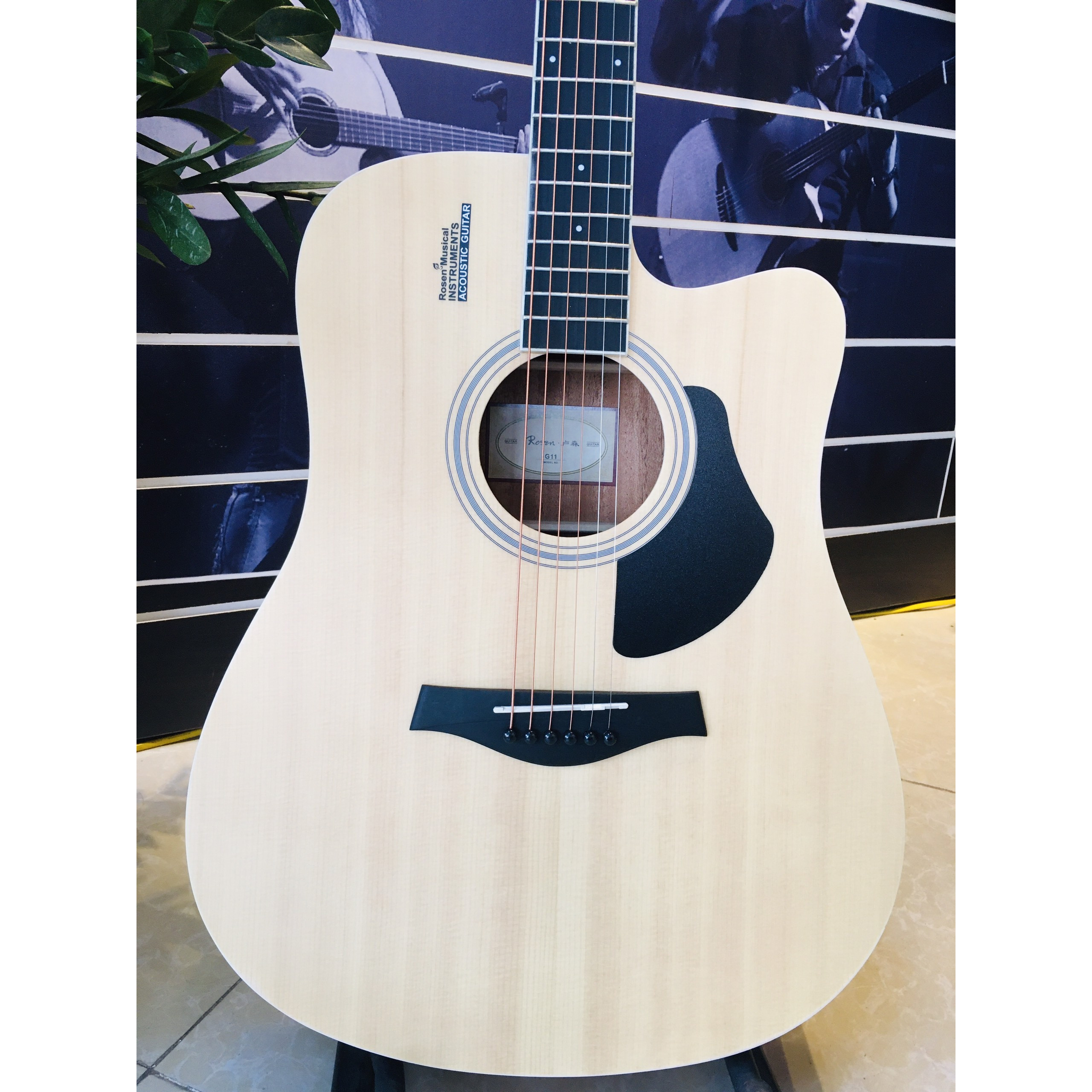 Đàn Guitar Acoustic Rosen R135 màu Vàng