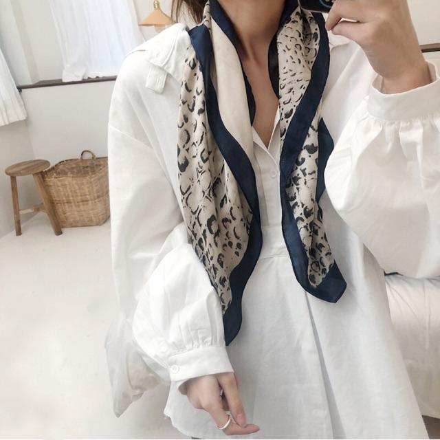 Khăn lụa vuông thời trang công sở size 70x70cm